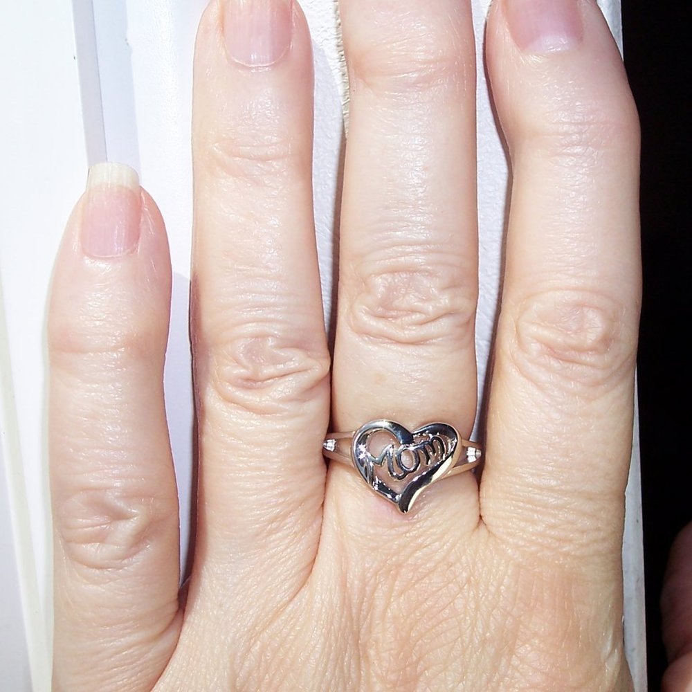 925 STERLING SILVER Mom Mother's Day Heart Ring - Picture 2 of 16